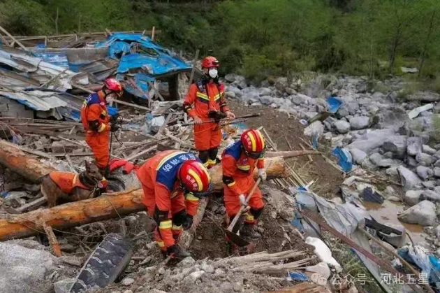 油動式大載荷長航時無人直升機——打造我國應急救援、防汛救災、森林草原消防的“新質(zhì)戰(zhàn)斗力”!